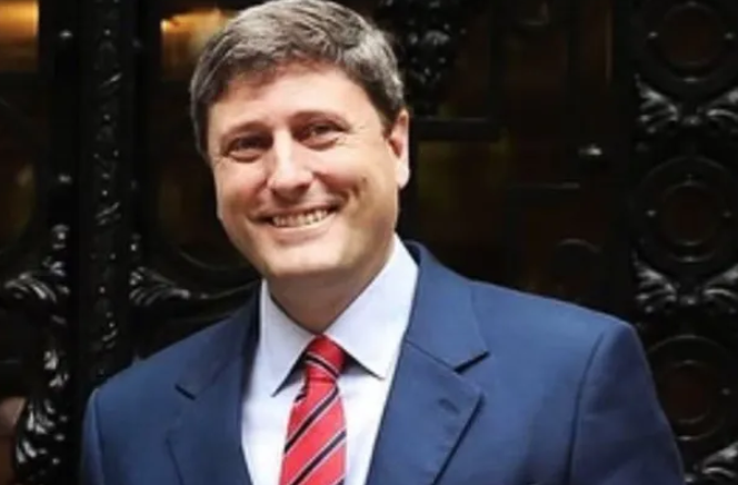 Más bajas en el Gobierno: renunció el vicecanciller Eduardo Bustamante