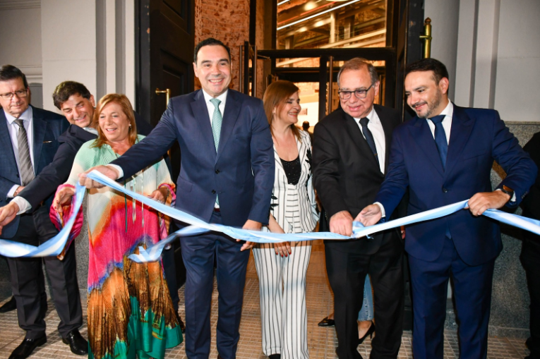 VALDÉS INAUGURÓ EL MUSEO DE ARTE CONTEMPORÁNEO DE CORRIENTES APOSTANDO A LA CULTURA Y PATRIMONIO DE LA PROVINCIA