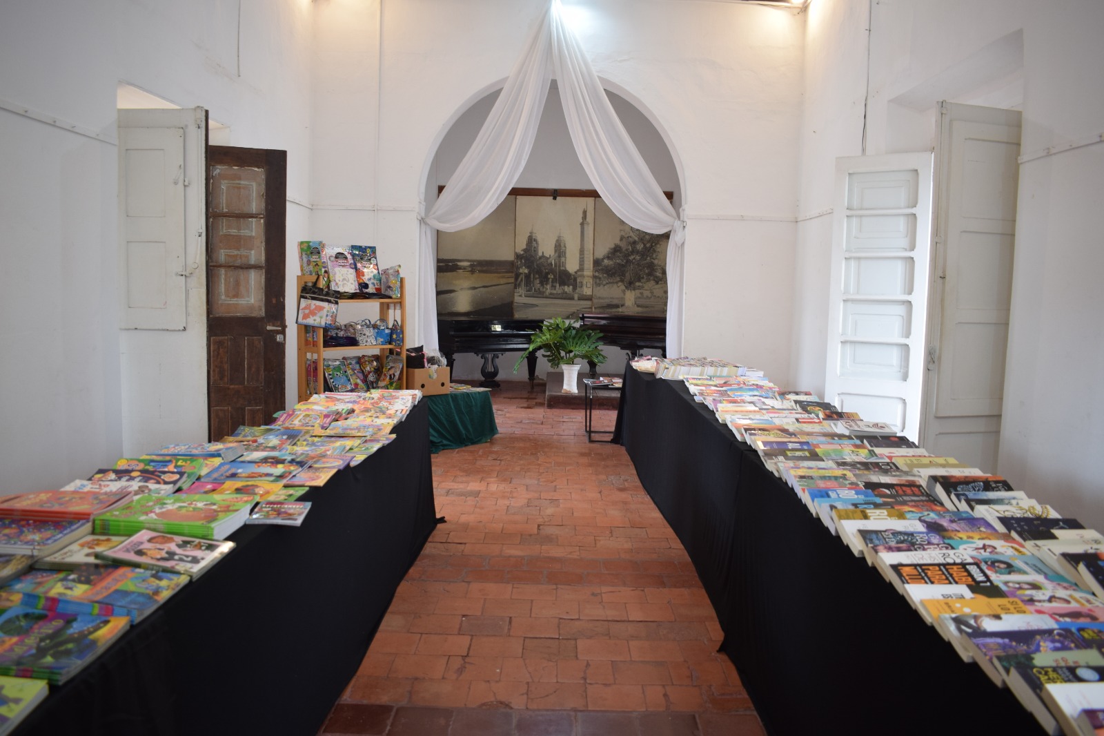 PRIMER CICLO DE LIBROS, AUTORES Y ARTISTAS 2025