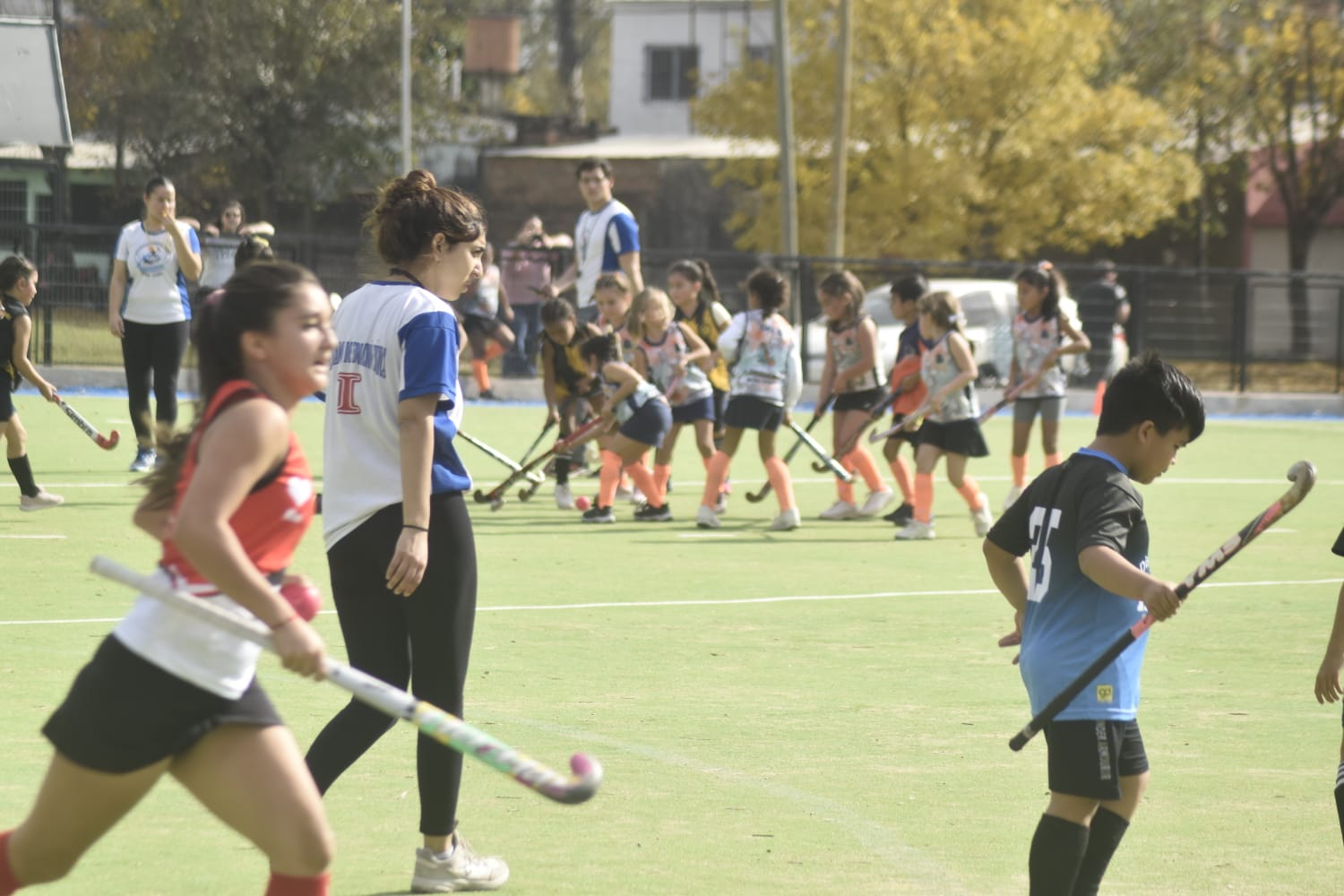 ÉXITO DEPORTIVO: ENCUENTRO INFANTIL DE HOCKEY UNE A EQUIPOS DE GOYA, MERCEDES, LAVALLE Y PERUGORRÍA