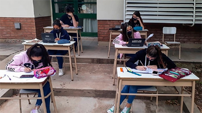 AULA