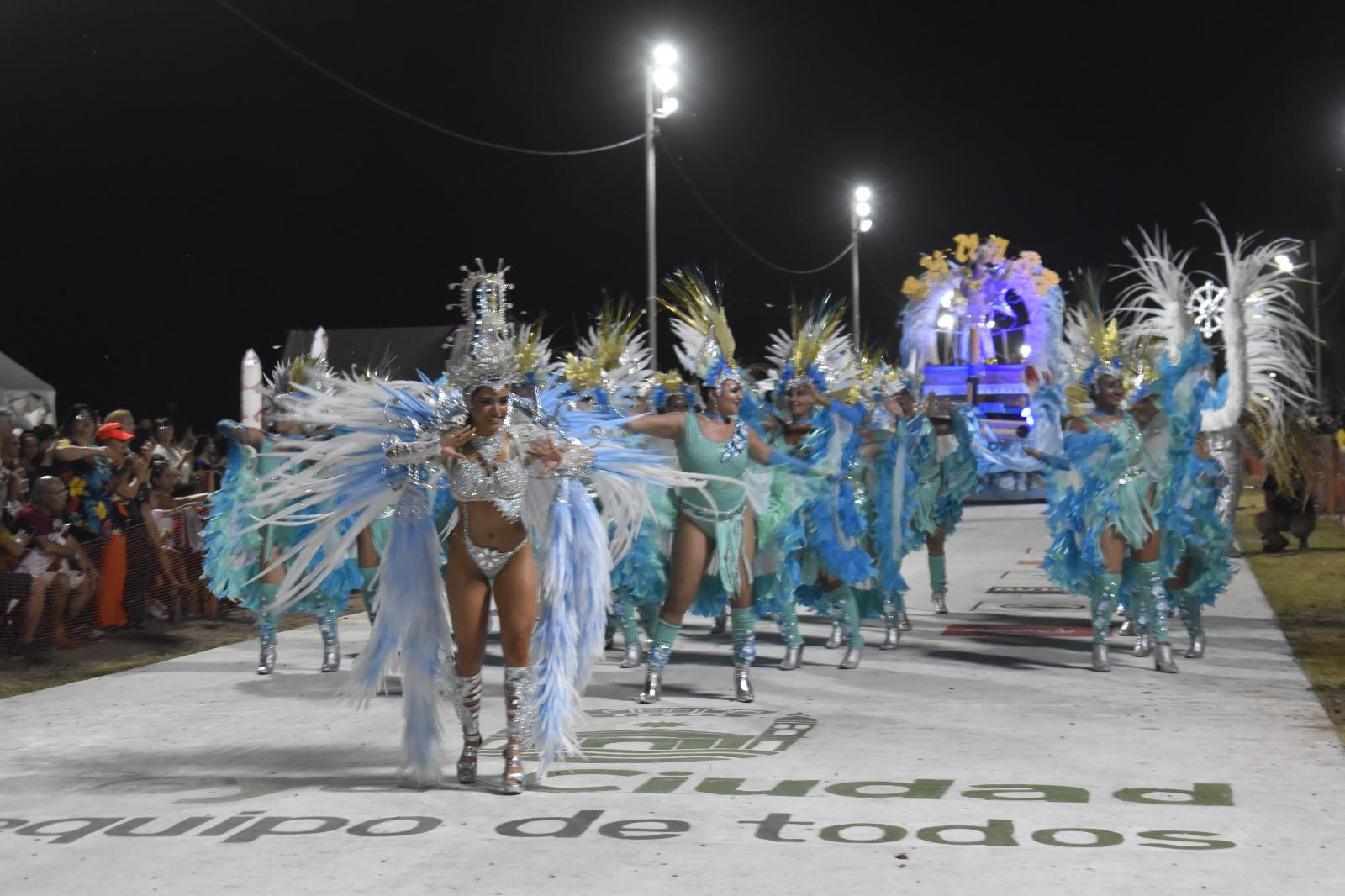 CARNAVALES 2024: DESLUMBRANTE SEGUNDA NOCHE DE CORSOS OFICIALES