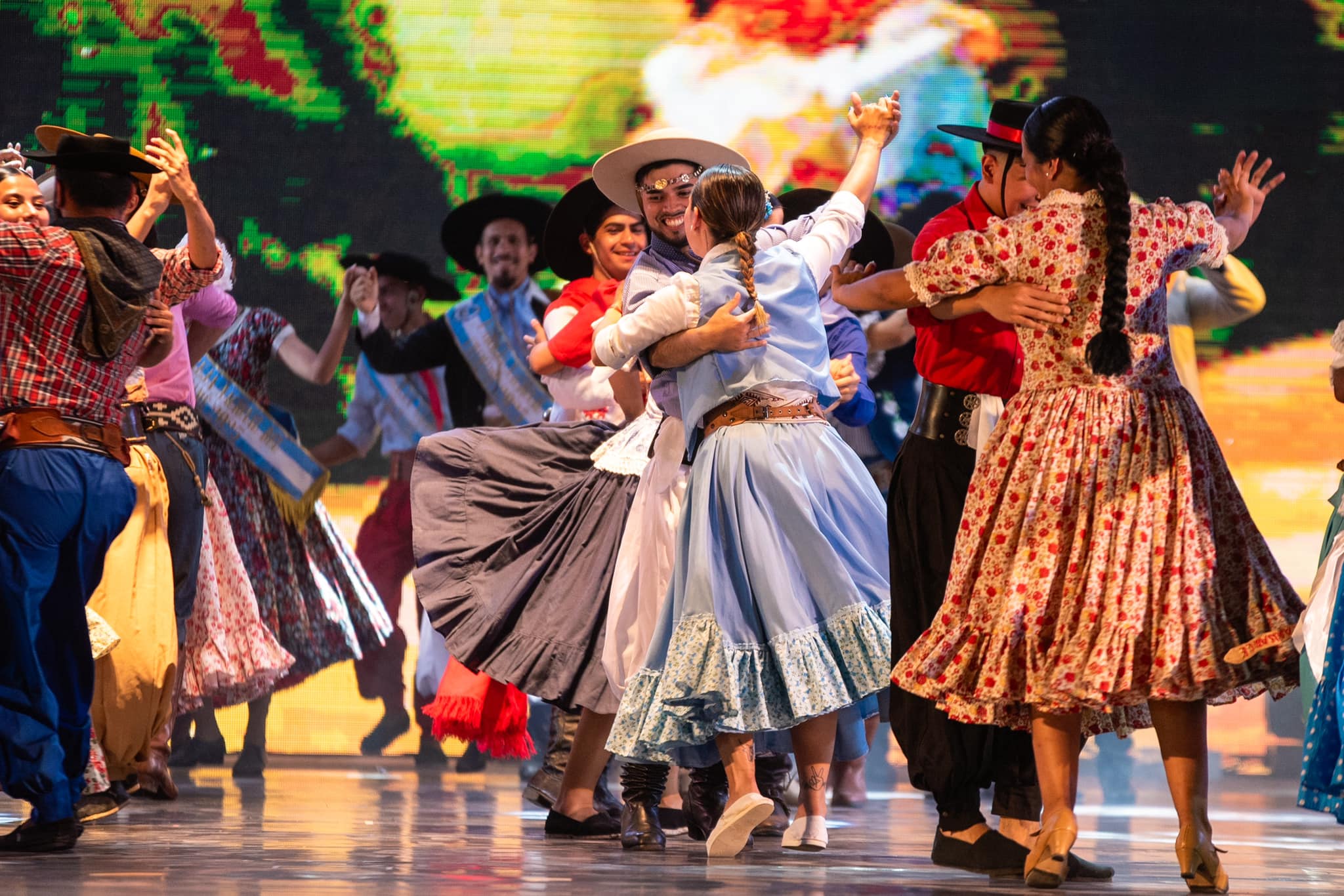 FIESTA NACIONAL DEL CHAMAME: MIRA LAS MEJORES FOTOS DE LA INAUGURACIÓN EN EL COCOMAROLA