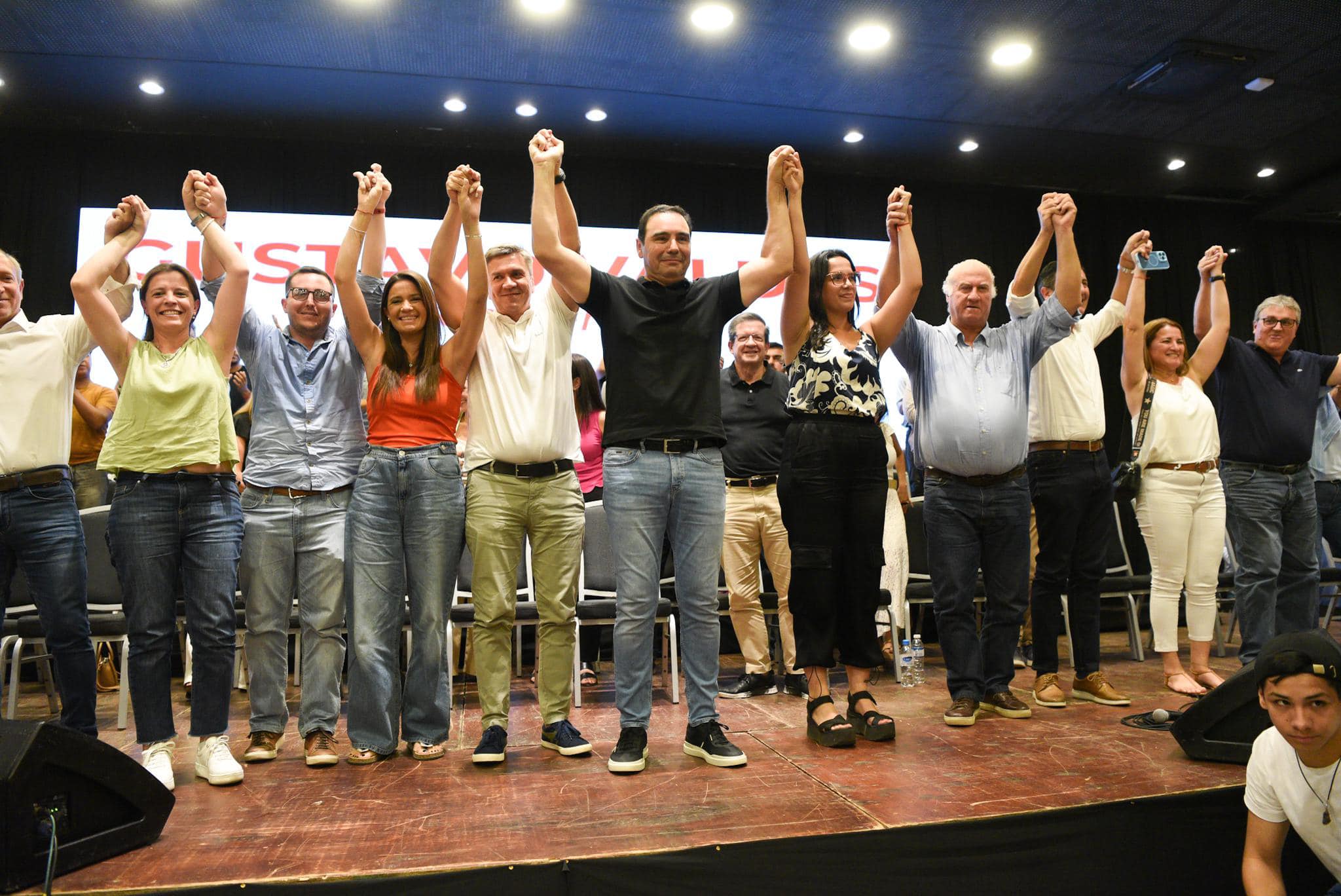 Gustavo Valdés asumió la presidencia de la UCR en Corrientes