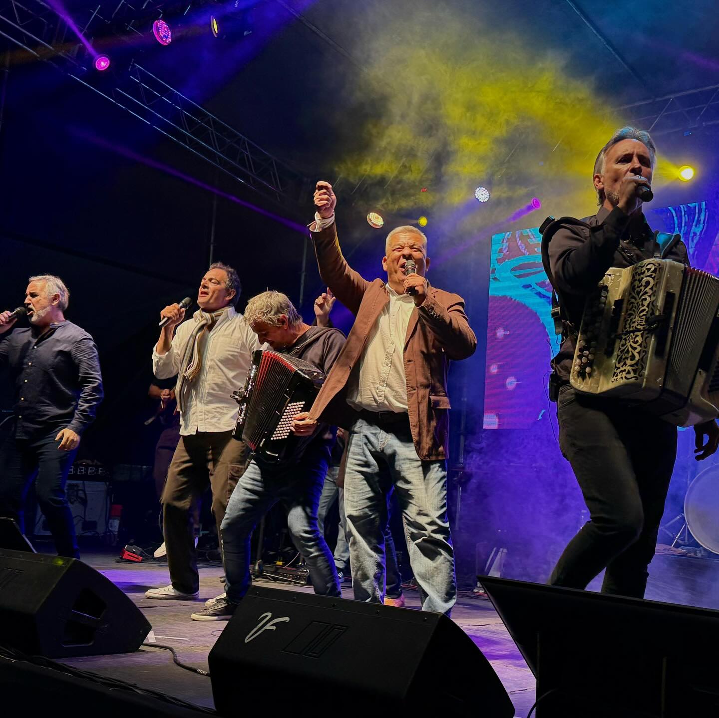 AMBOÉ FESTEJÓ SUS 30 AÑOS CON UN RECITAL INOLVIDABLE
