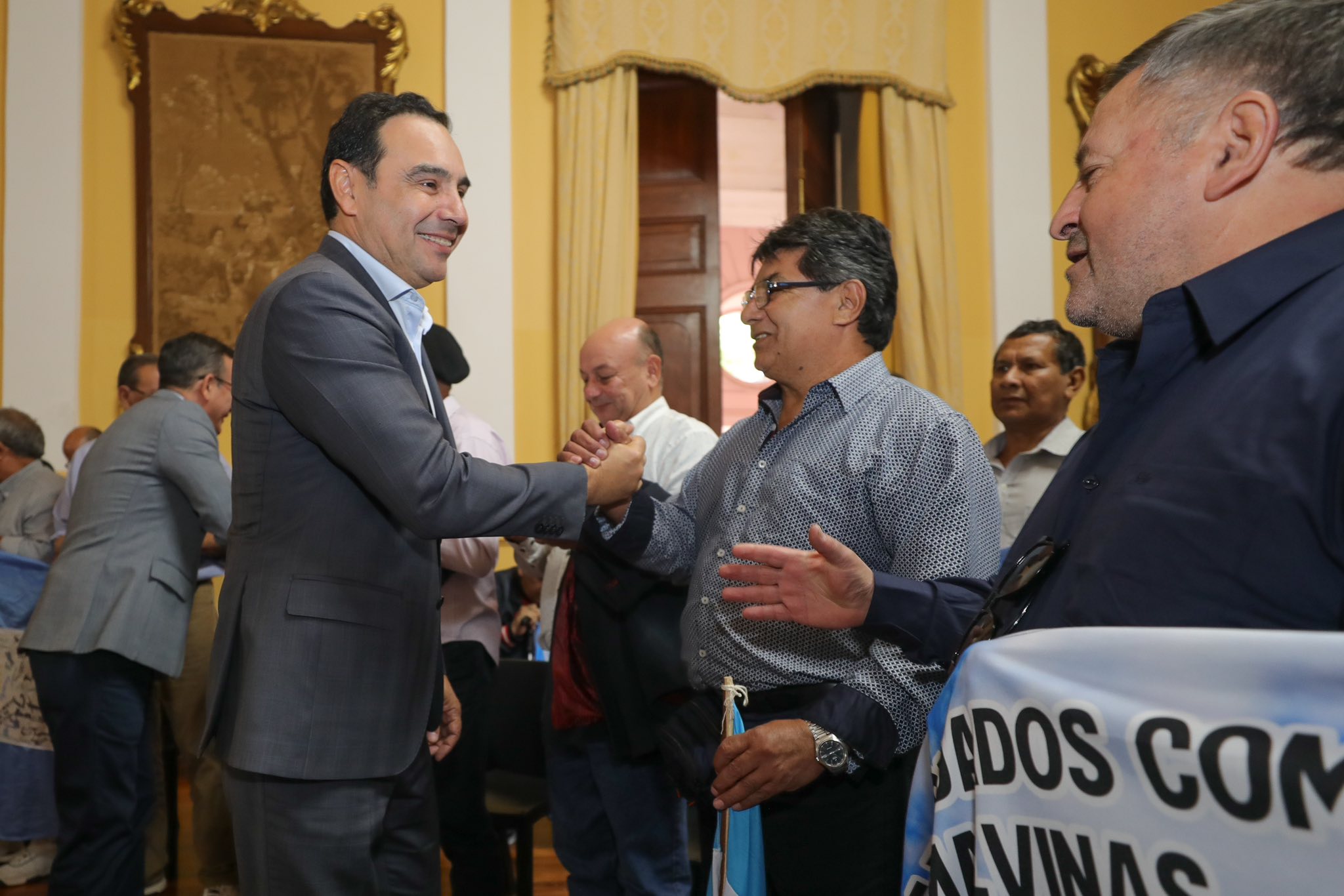 Valdés recibió a excombatientes que regresaron a las Islas Malvinas
