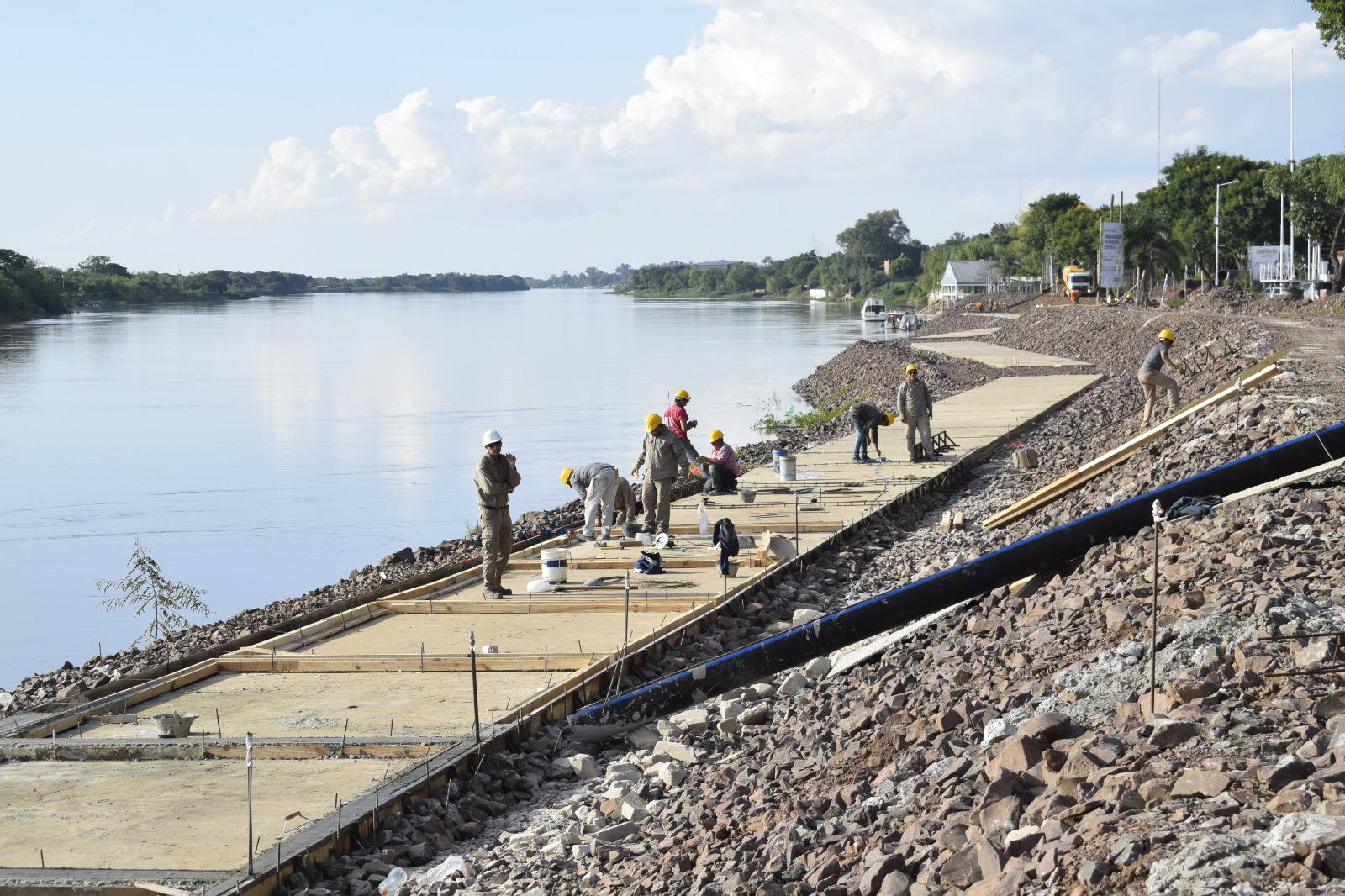 AVANZAN LOS TRABAJOS EN LA REMODELACIÓN DE LA COSTANERA