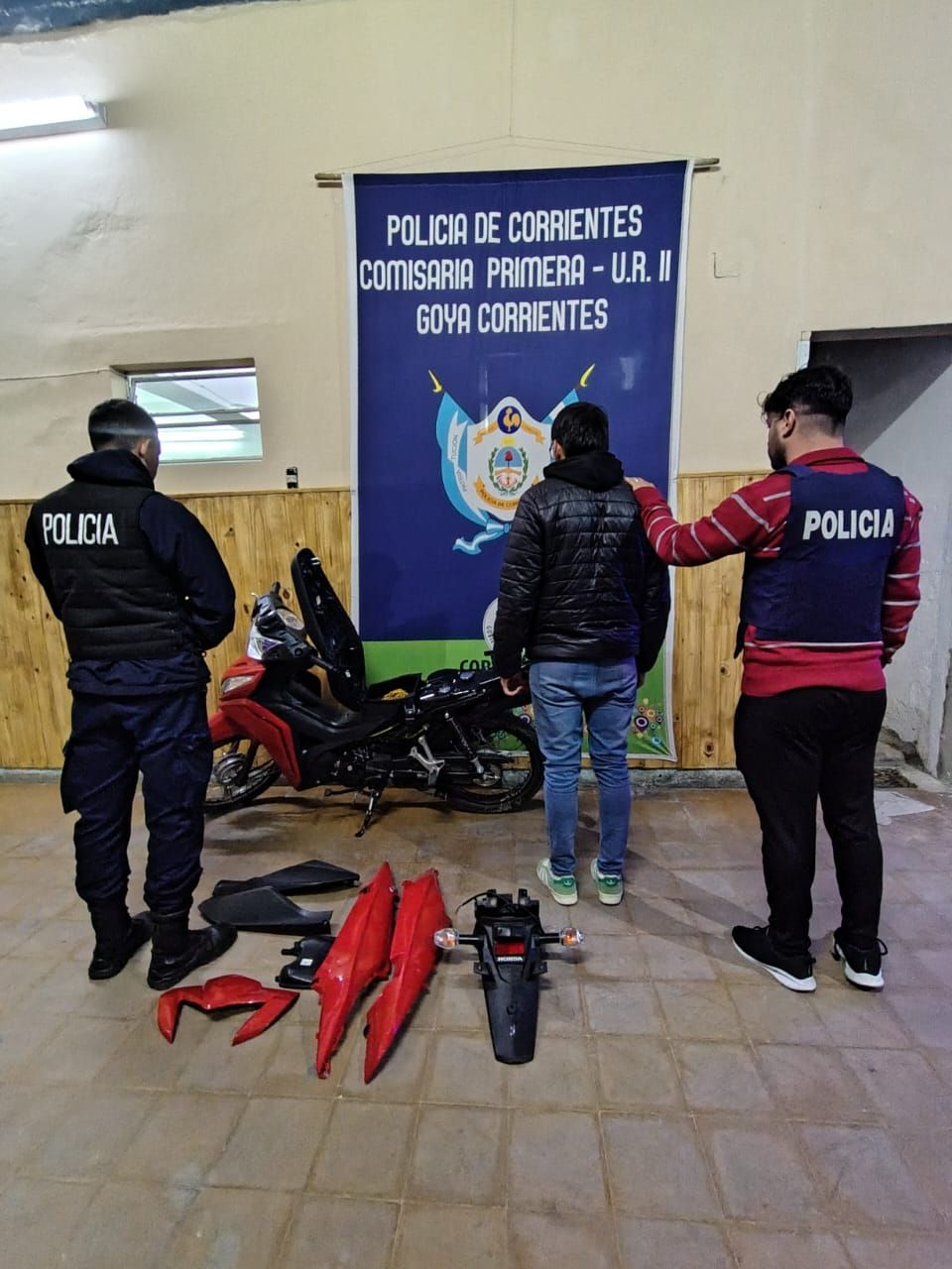GOYA: POLICÍA RECUPERÓ MOTO SUSTRAÍDA POR CALLE 12 DE OCTUBRE 