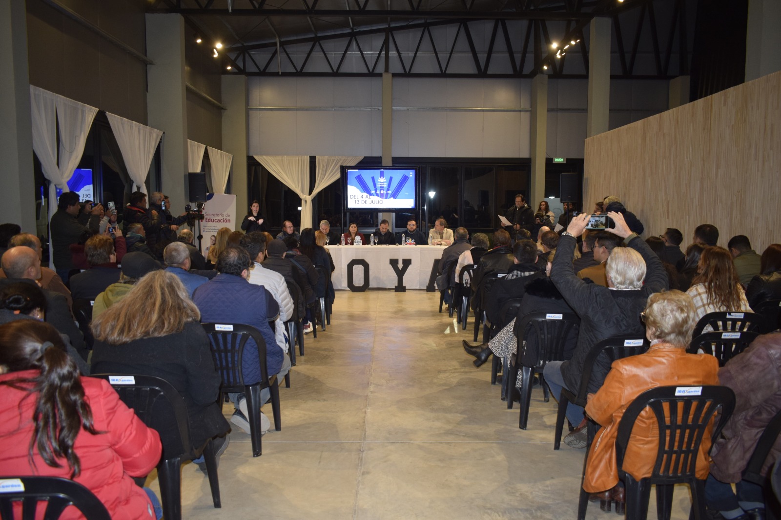 NOVEDOSA PRESENTACIÓN DE LA 7ª FERIA DEL LIBRO GOYA PRESIDIDA POR EL INTENDENTE HORMAECHEA