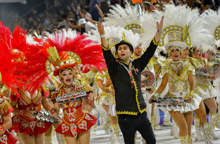 EL RITMO DEL CARNAVAL DE RIO SE TRASLADA AL CORSÓDROMO NOLO ALÍAS Y CONVOCA A TODO EL PAÍS