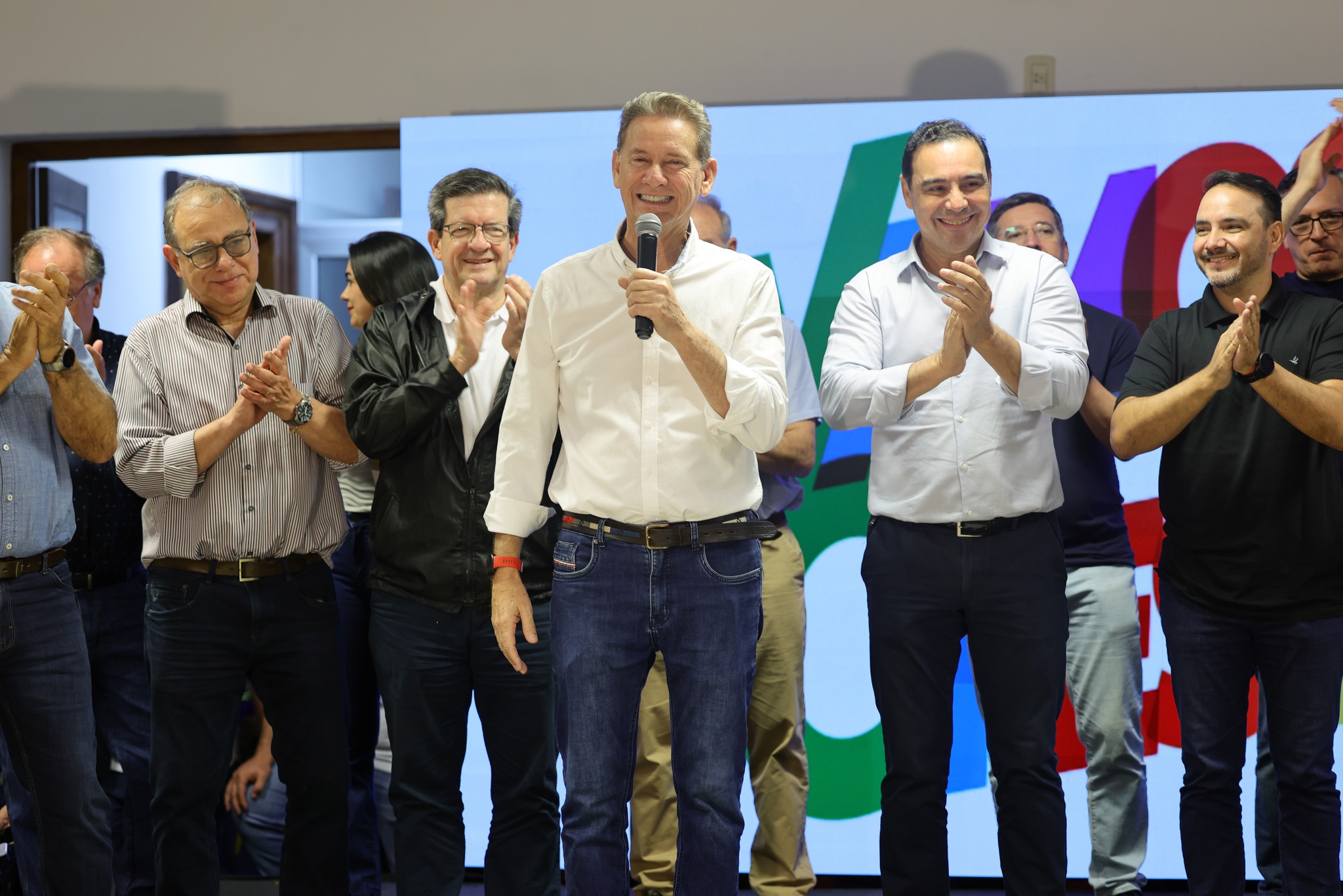 DIÓGENES GONZÁLEZ APOYA A MARIANO HORMAECHEA Y DESTACA EL AUGE DEL PARQUE INDUSTRIAL