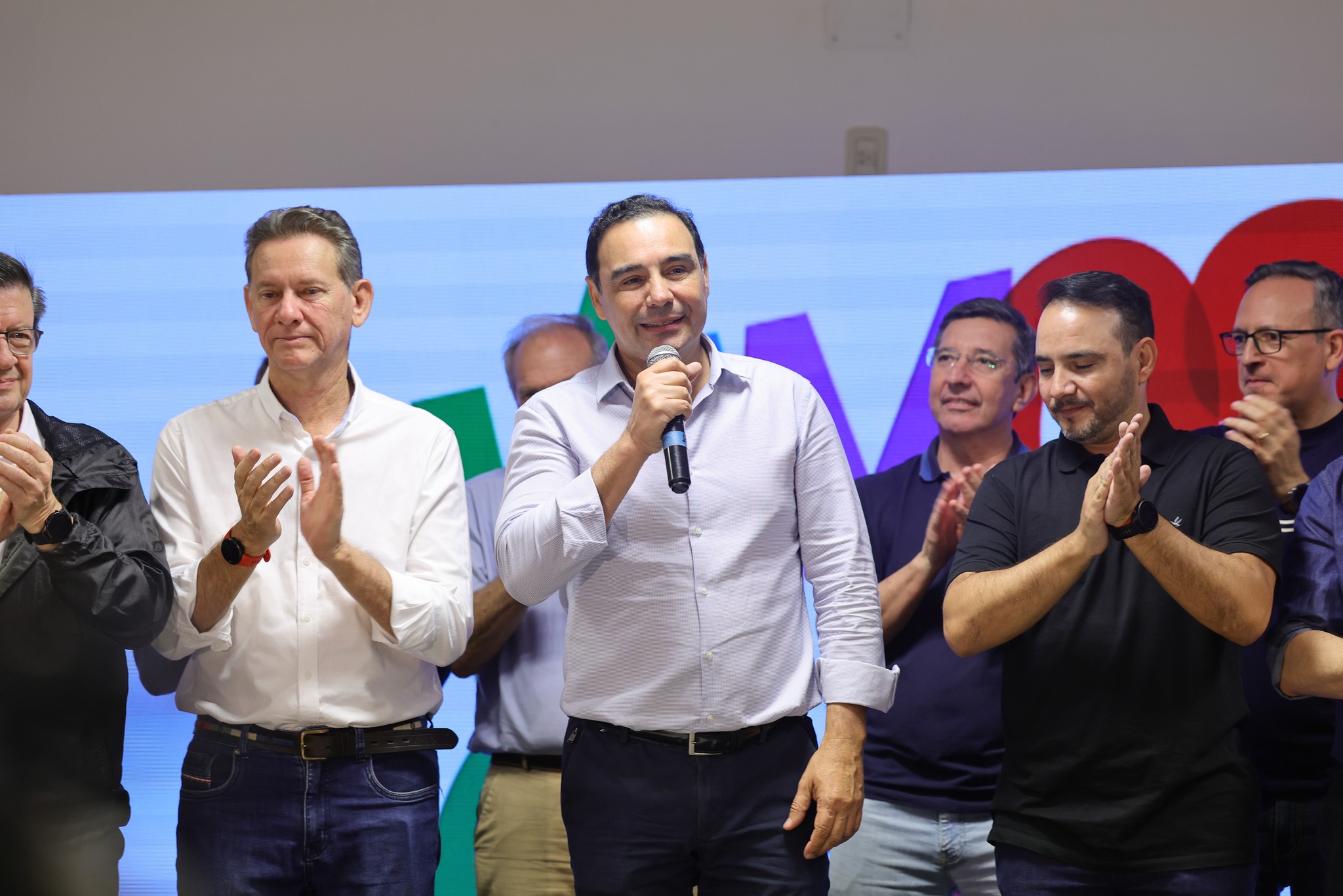 Valdés celebró el triunfo ajustado de Vamos Corrientes y abrió la puerta a reanudar el diálogo con Milei