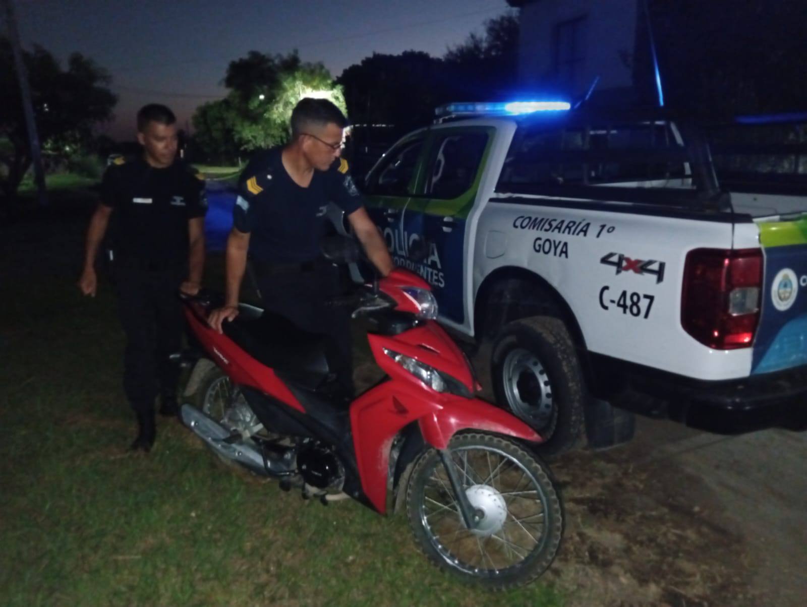 POLICÍA RECUPERÓ MOTOCICLETA EN GOYA