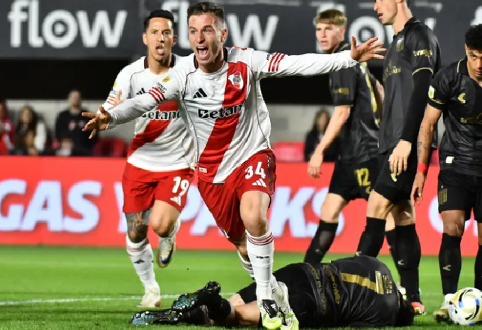 RIVER LO AGUANTÓ HASTA EL FINAL Y SE LLEVÓ UN TRIUNFAZO ANTE ESTUDIANTES