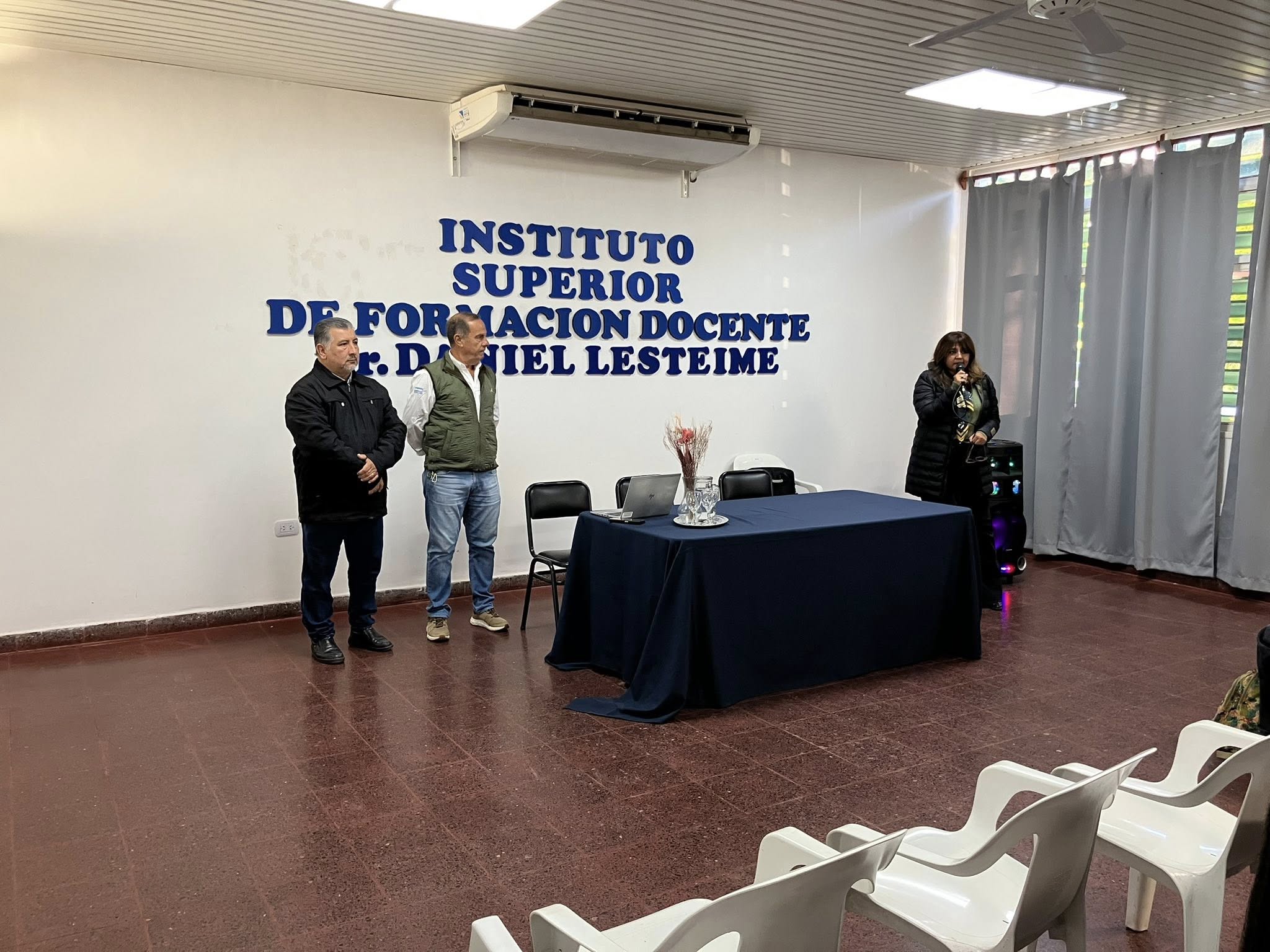 LA COMUPE DICTÓ CHARLA SOBRE LA FIESTA DEL SURUBÍ EN EL ISFD DR. DANIEL LESTEIME