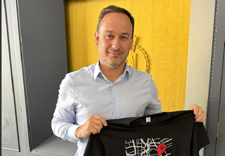 MARIANO HORMAECHEA RECIBIÓ OBSEQUIO DE LA FUNDACIÓN SAN LUCAS