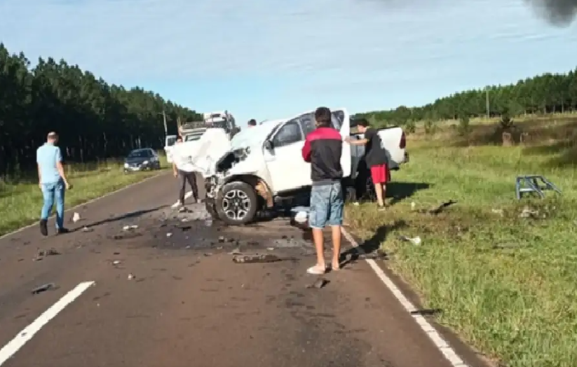 Cuatro muertos tras un choque frontal e incendio de una camioneta en Ruta 12