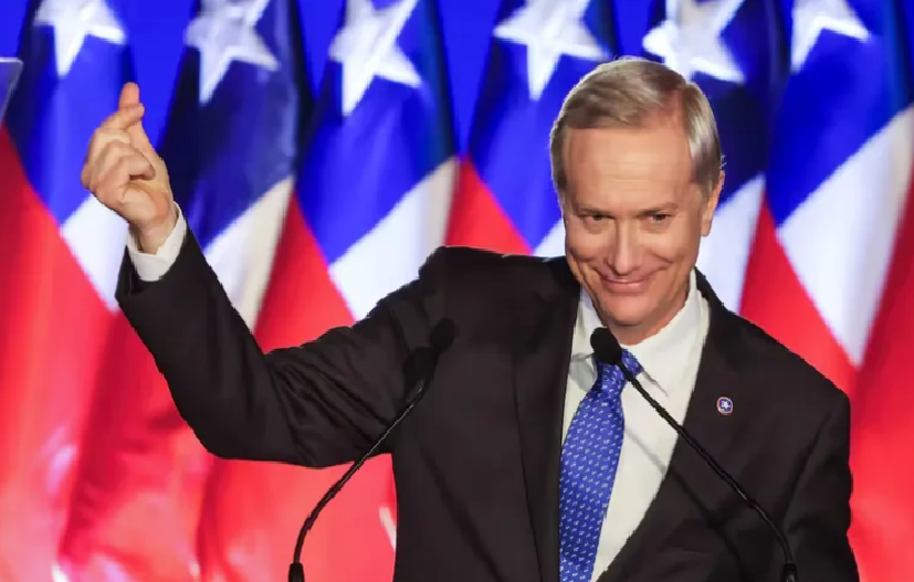 El derechista José Antonio Kast superó por casi 20 puntos a Jeannette Jara y será el próximo presidente de Chile