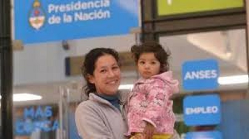 EL GOBIERNO CONFIRMÓ AUMENTOS DE AUH, JUBILACIONES Y ASIGNACIONES FAMILIARES