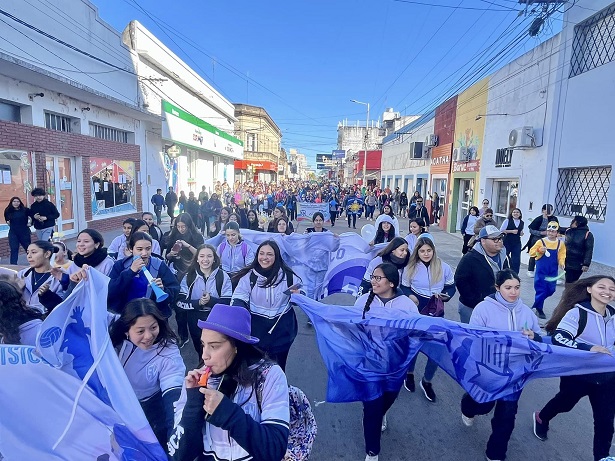 Con funcionarios municipales: ESCUELA NORMAL DE GOYA FESTEJO SU 137º ANIVERSARIO