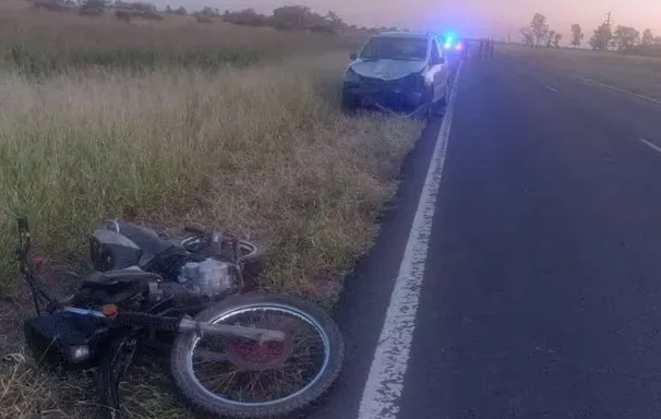 Tragedia en Chaco: manejaba una moto alcoholizado, chocó en la ruta y murió su hija