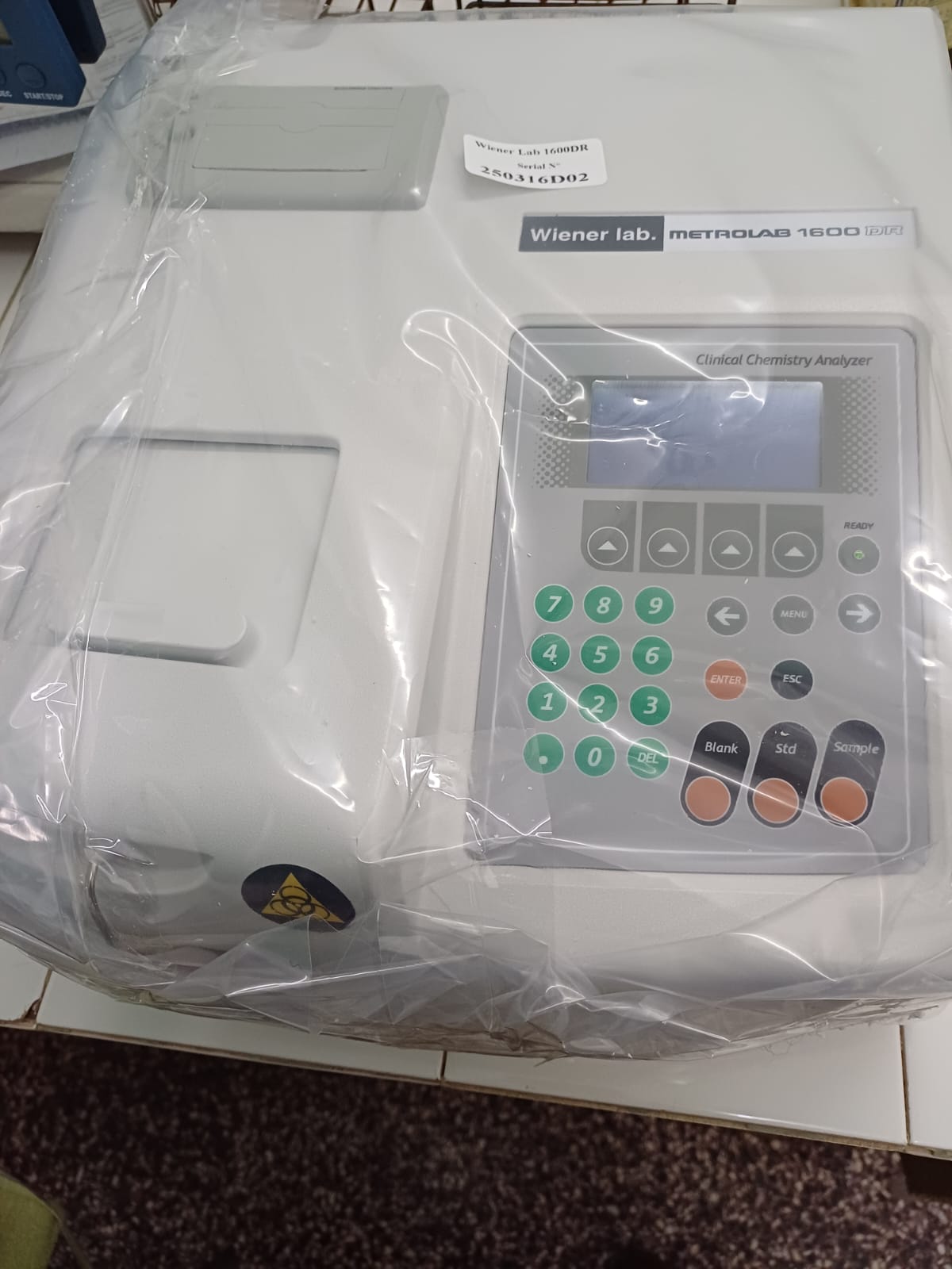 APS SALUD INCORPORÓ AL LABORATORIO NUEVO ANALIZADOR QUÍMICO