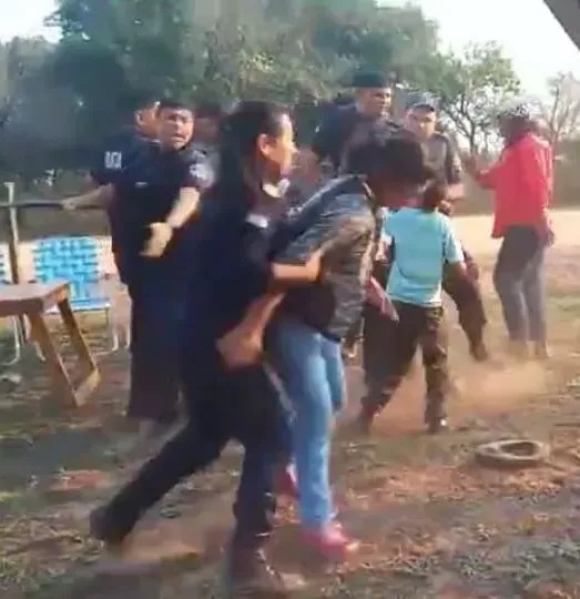 FESTIVIDAD RELIGIOSA TERMINÓ A LOS CHICOTAZOS Y CON DETENIDOS