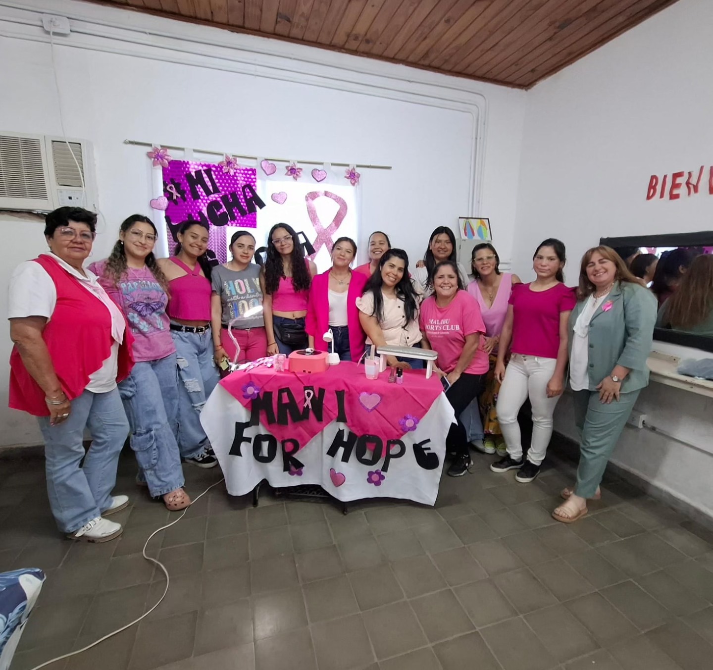 MES ROSA: “MANI FOR HOPE”