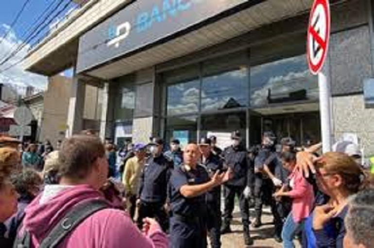 APAGON INFORMATICO TAMBIEN AFECTA A ENTIDADES BANCARIAS DE CORRIENTES
