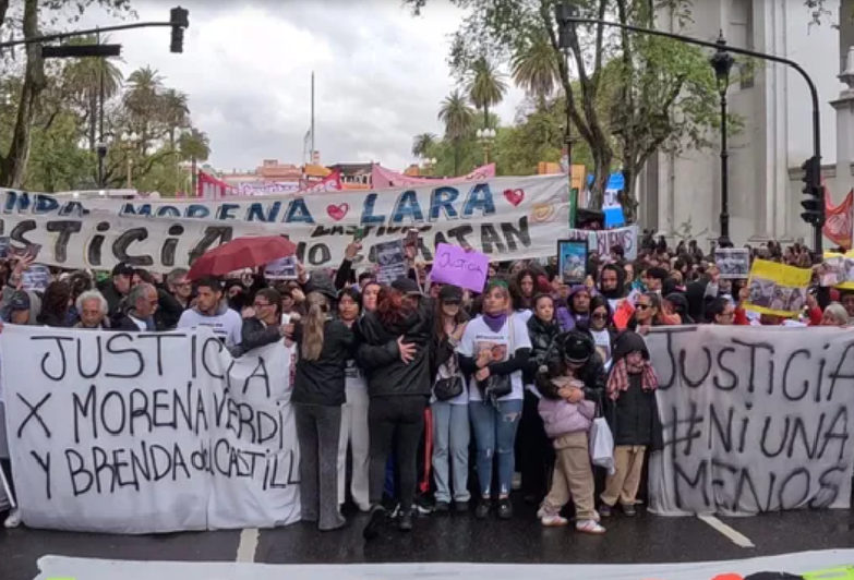 Una multitud marchó a Congreso para pedir justicia por el triple femicidio de Florencio Varela