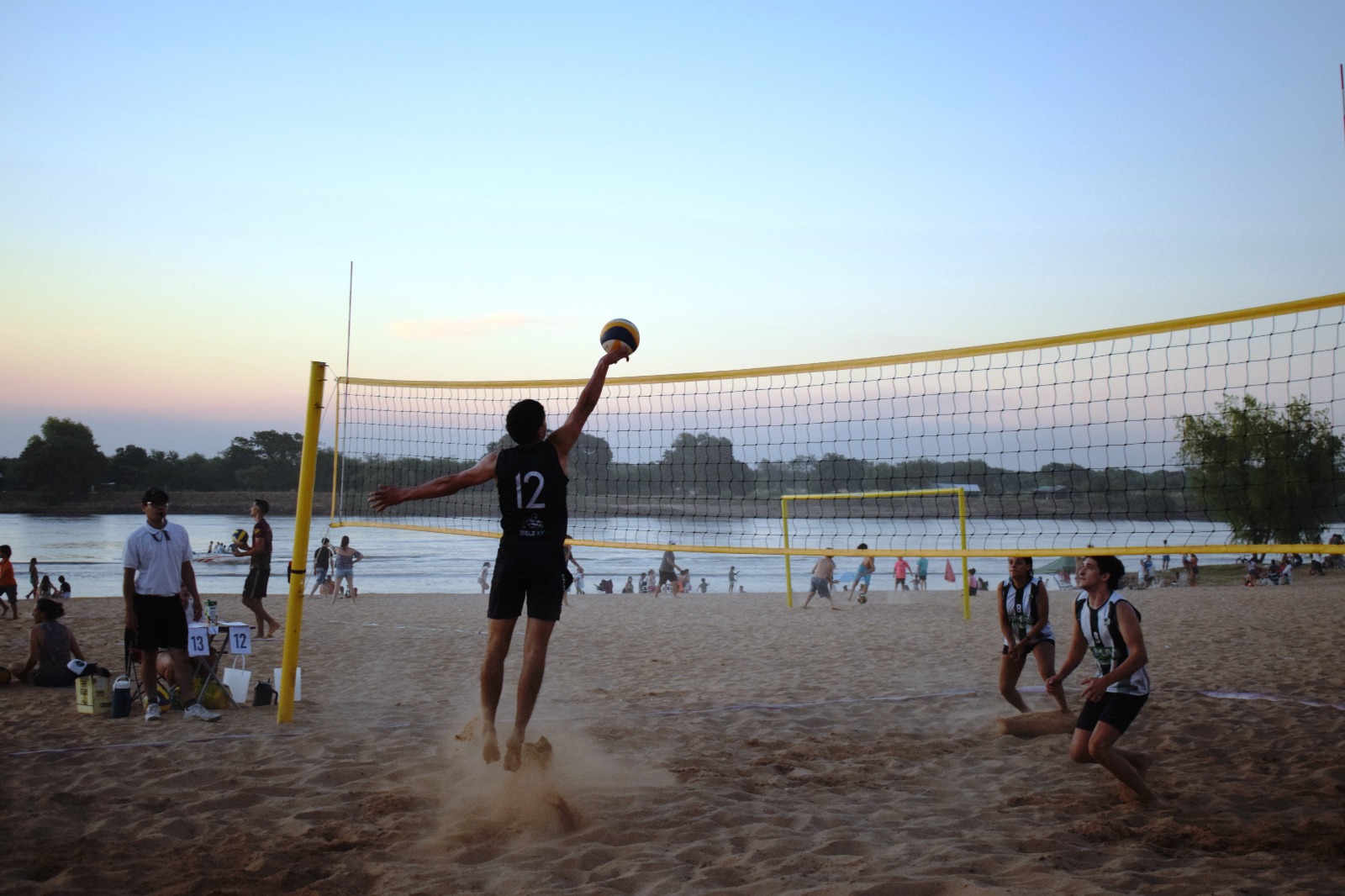 LA PLAYA “EL INGA” FUE EL ESCENARIO PERFECTO PARA EL PRIMER TORNEO DE BEACH VÓLEY MIXTO EN GOYA