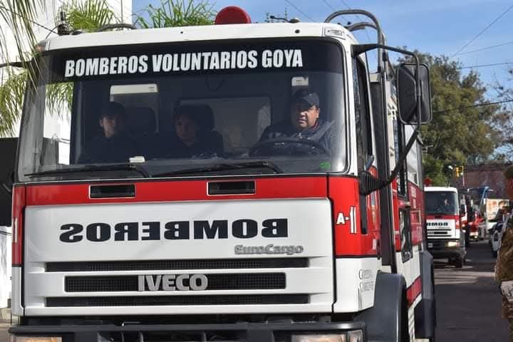 BOMBEROS VOLUNTARIOS DE GOYA INVITAN AL ACTO POR SU DÍA