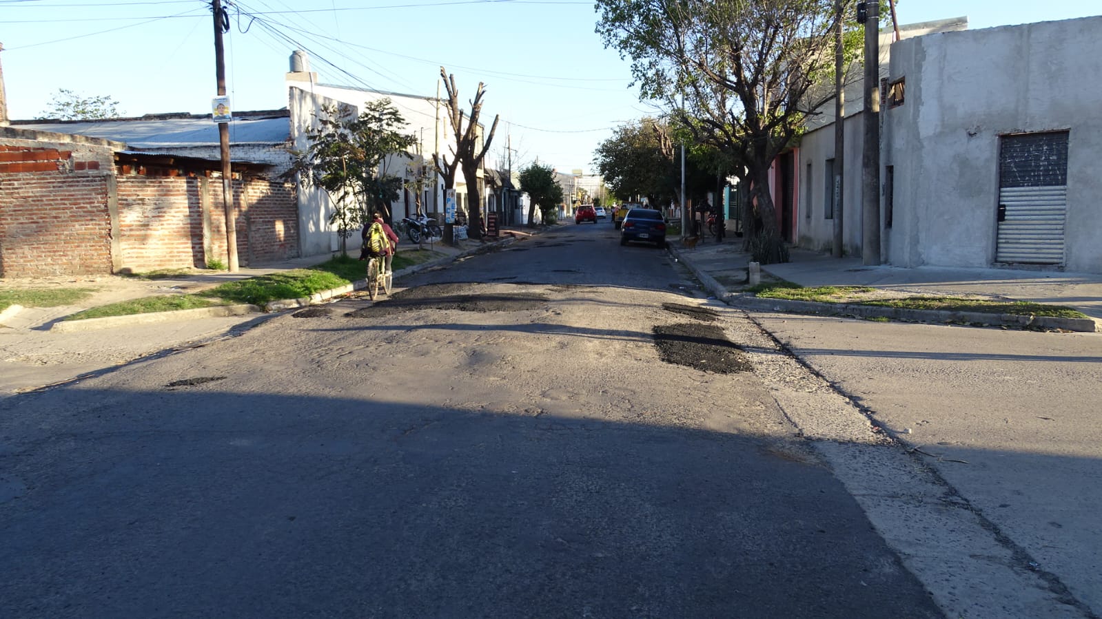 REPARACIÓN BACHES EN CALLE TUCUMÁN