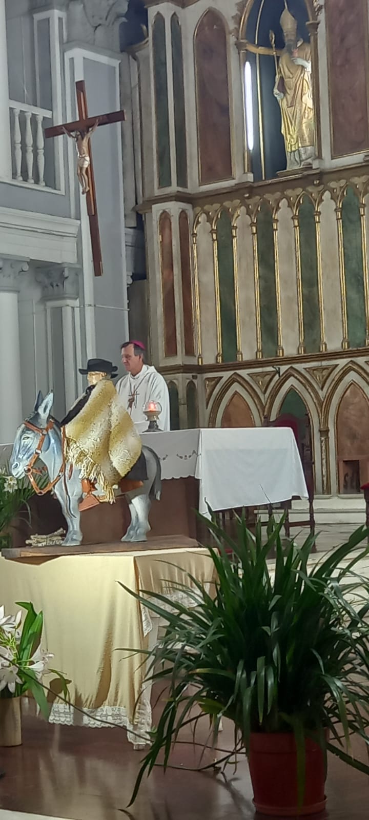 CELEBRARON EL ANIVERSARIO DE LA CANONIZACION DE BROCHERO: monseñor Canecin recordó que la santidad es un llamado para todos