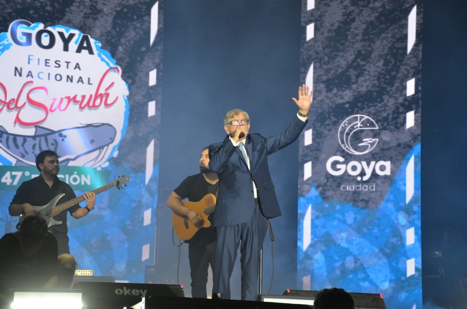 CARLOS GÓMEZ MUÑOZ CELEBRA 83 AÑOS: ¡FELIZ CUMPLE, AMARRADERO DEL VIENTO!