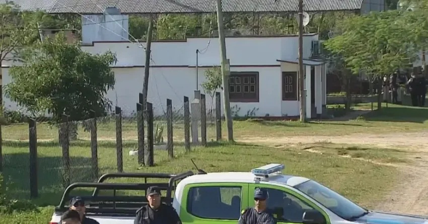  TERMINÓ EL ALLANAMIENTO EN LA CASA DE VICTORIA CAILLAVA Y CARLOS PÉREZ