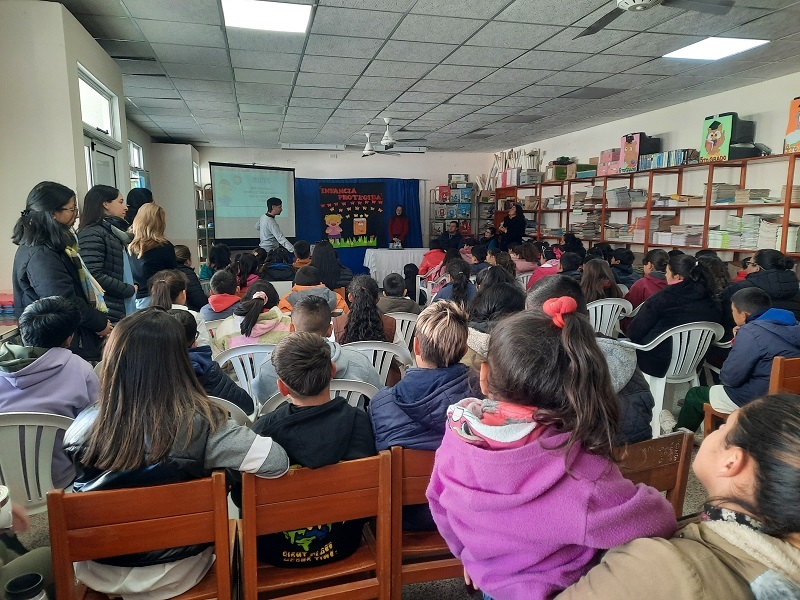  "Infancias Protegidas":  MUNICIPALIDAD DA CHARLAS EN LAS ESCUELAS SOBRE DERECHOS DEL NIÑO, BULLYING, SALUD BUCODENTAL Y OTROS TEMAS