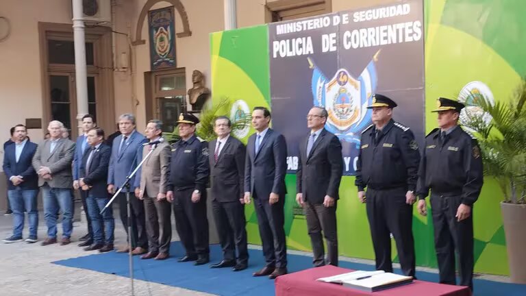  DESPLAZARON A LA CÚPULA DE LA POLICÍA DE CORRIENTES A MÁS DE UN MES DE LA SUSTRACCIÓN DE LOAN