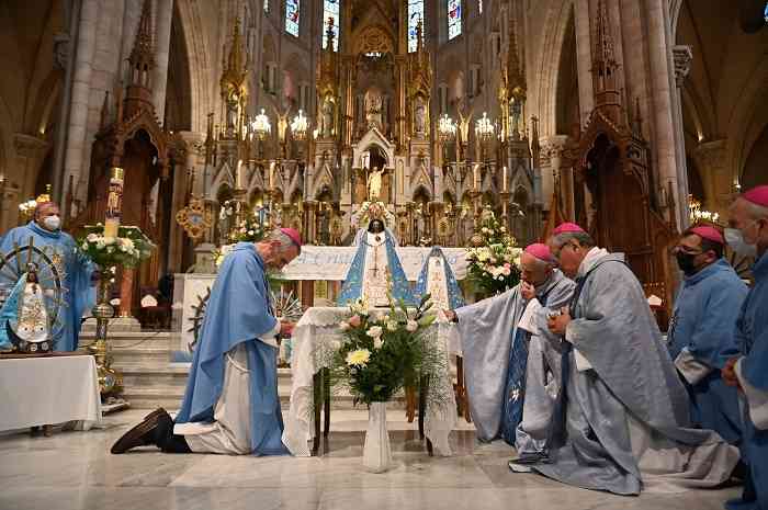 Se celebra la peregrinación de la Virgen de Luján: cuál es su historia y cómo pedirle en este día