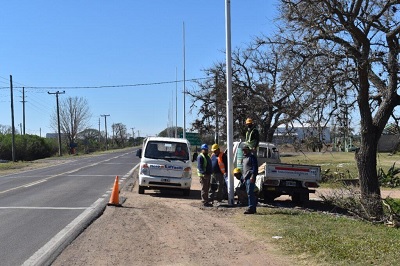 Colonia Carolina: INTENDENTE SANABRIA INFORMA DE AVANCES EN ILUMINACIÓN EN EL TRAMO DE RUTA 12 A GOYA