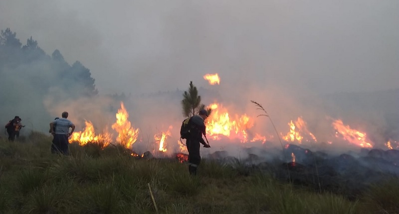 Corrientes redobla esfuerzos contra los incendios