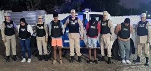  JOVENES, ENTRE ELLAS UNA GOYANA, DETENIDOS POR VENDER MARIHUANA