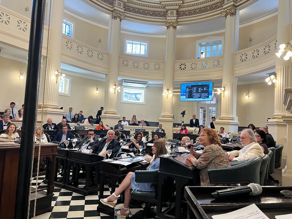 DIPUTADOS DEL PAIS