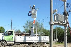  FUERTE VIENTO CON RAFAGAS DE MAS DE 40 KM/HORA OCASIONAN INCONVENIENTES EN EL SUMINISTRO ENERGIA ELECTRICA