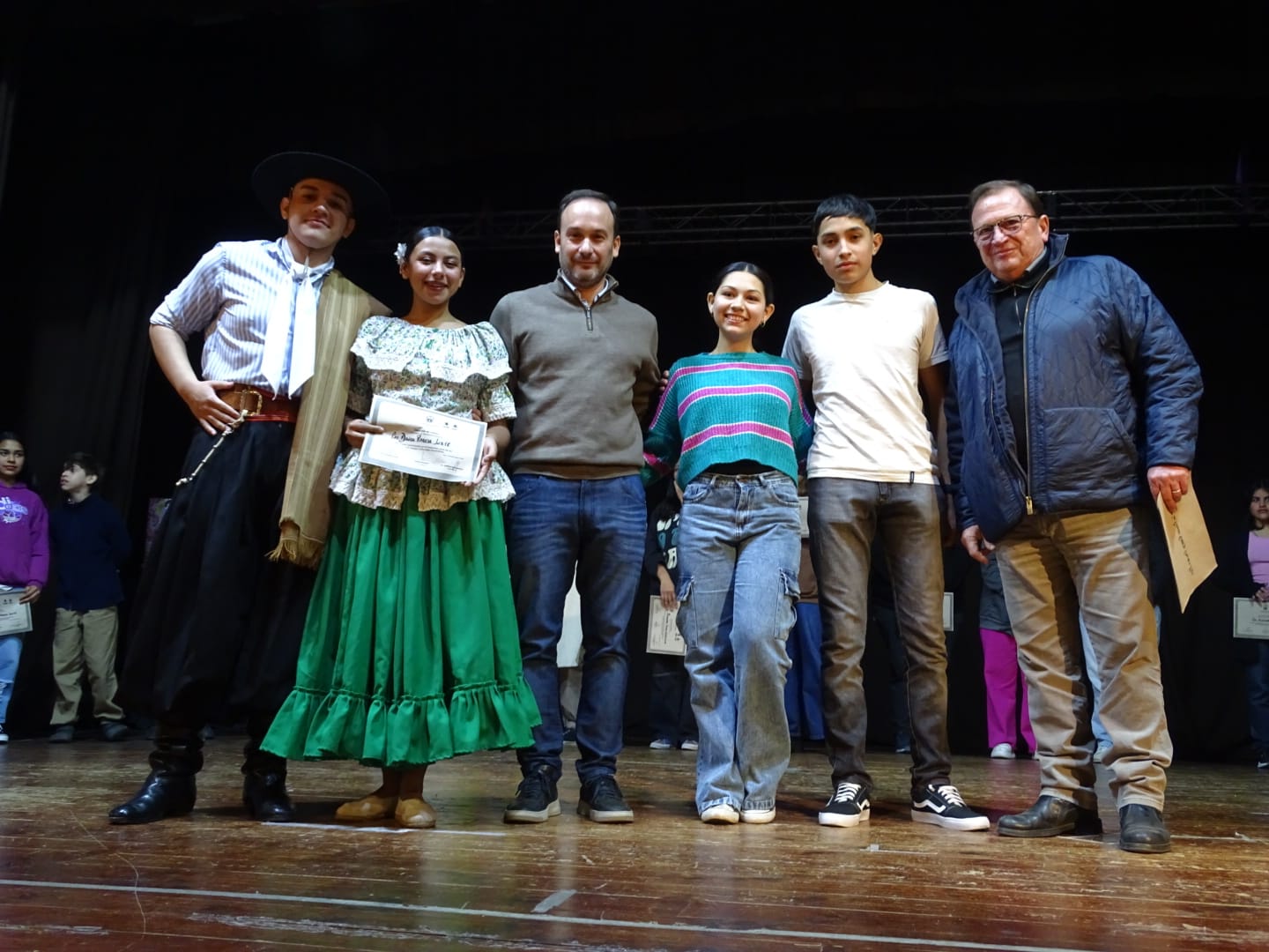 Dirección de Cultura: YA SE JUEGAN LAS COMPETENCIAS DE LOS JUEGOS CULTURALES CORRENTINOS EN GOYA