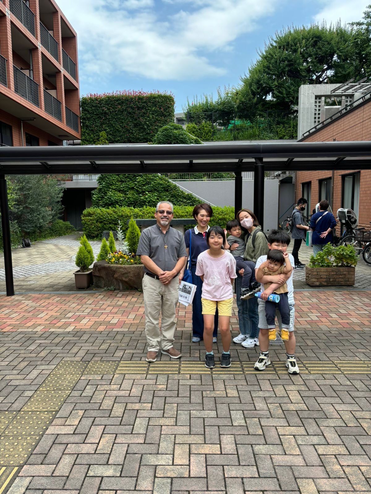 Descubriendo la Fe y la Armonía en Tierras Japonesas MISIÓN REDENTORISTA EN JAPÓN: EL VIAJE ESPIRITUAL DEL PADRE RODRIGO VÉLEZ