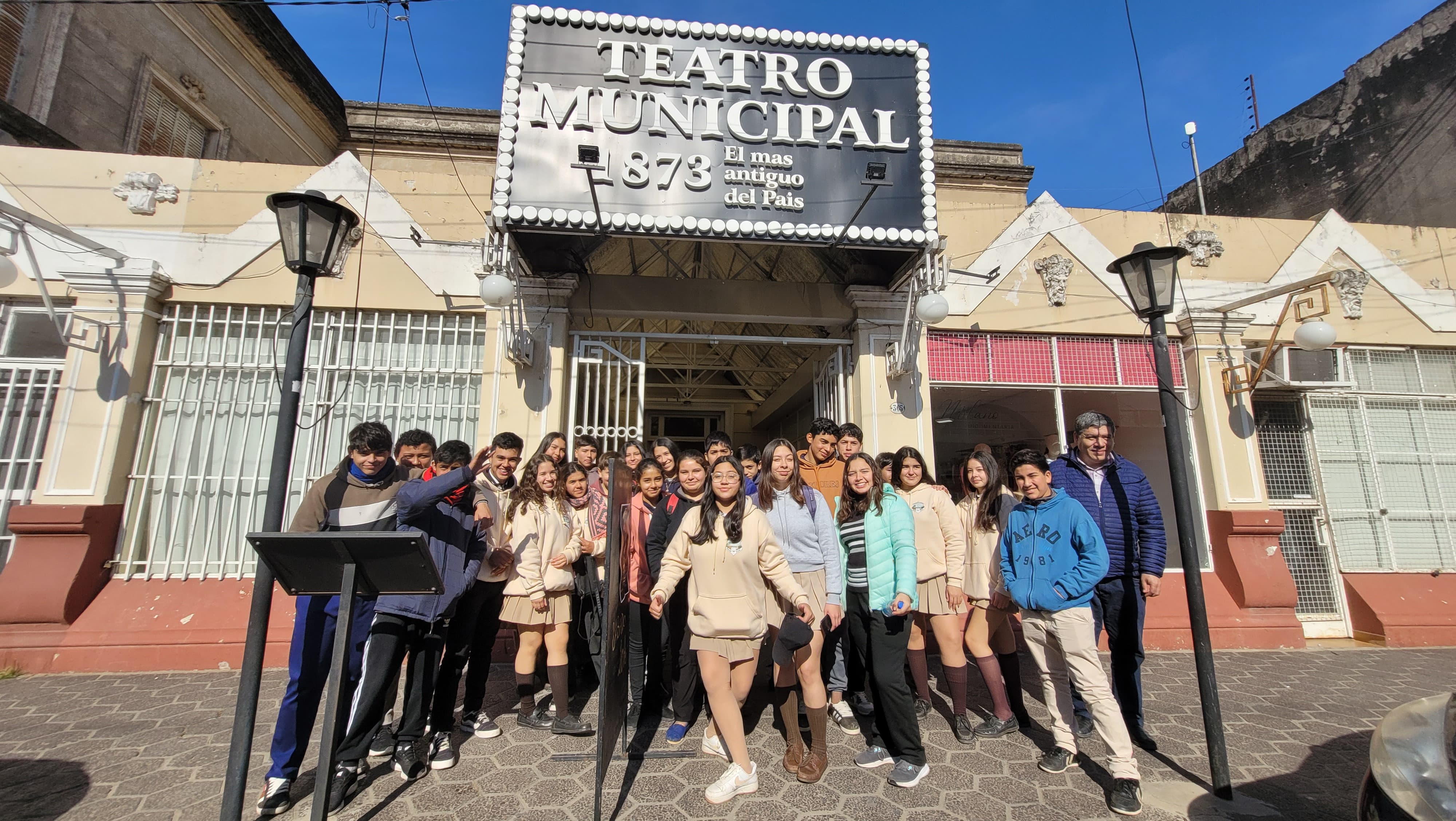 EDUCACIÓN Y TURISMO: LIBROS Y RELATOS QUE NARRAN HISTORIAS