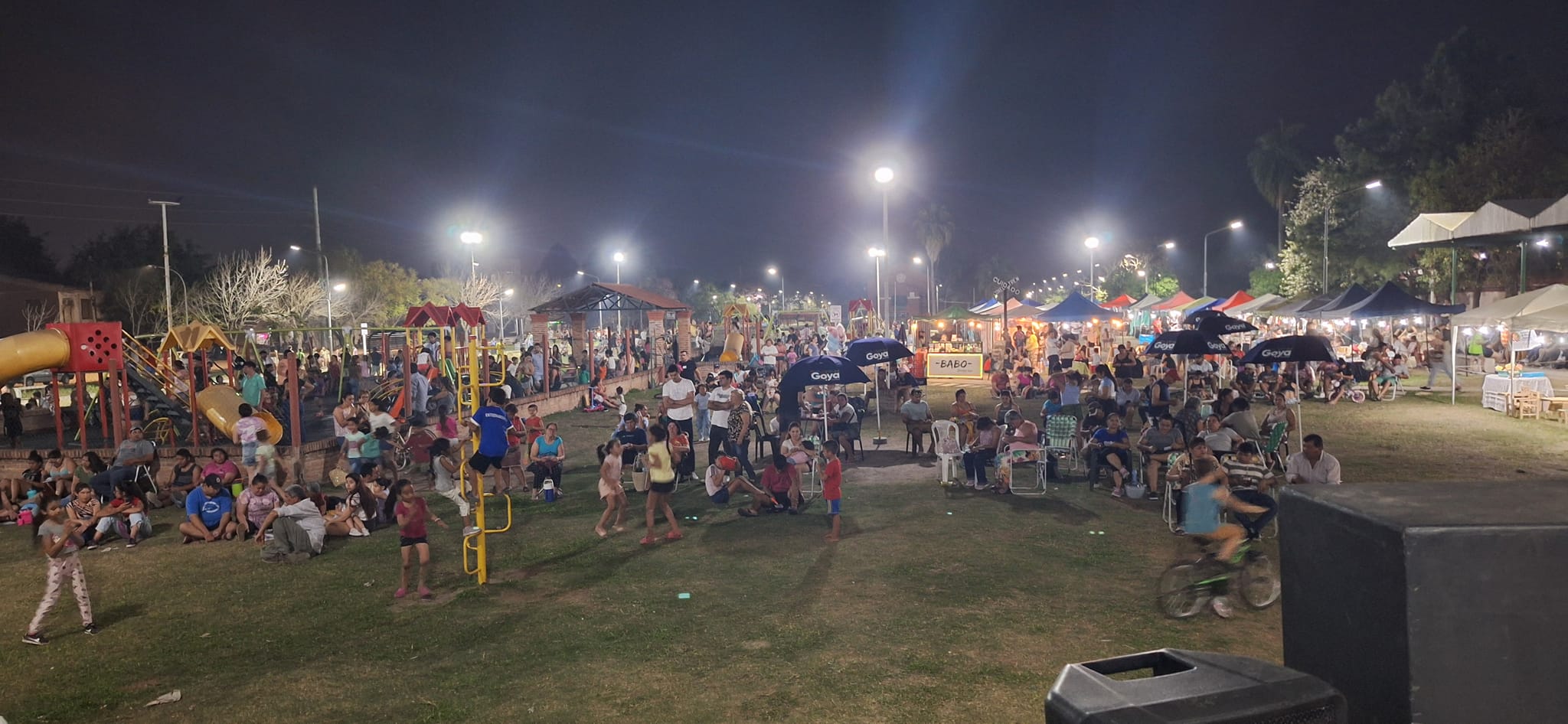 EXPO FERIA DE ARTESANOS Y EMPRENDEDORES