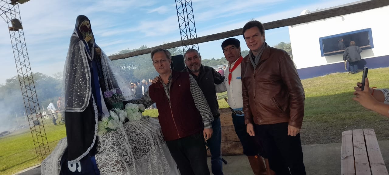 LA MUNICIPALIDAD COLABORÓ CON LA FIESTA PATRONAL DE SANTA RITA EN PUNTA MARUCHAS