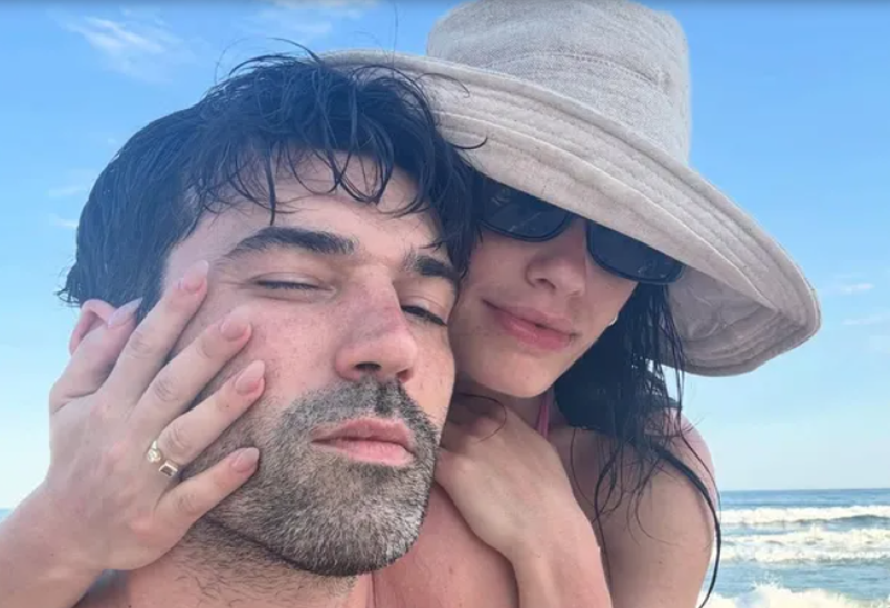 Bomba: ¡Lali Espósito y Pedro Rosemblat se casan!